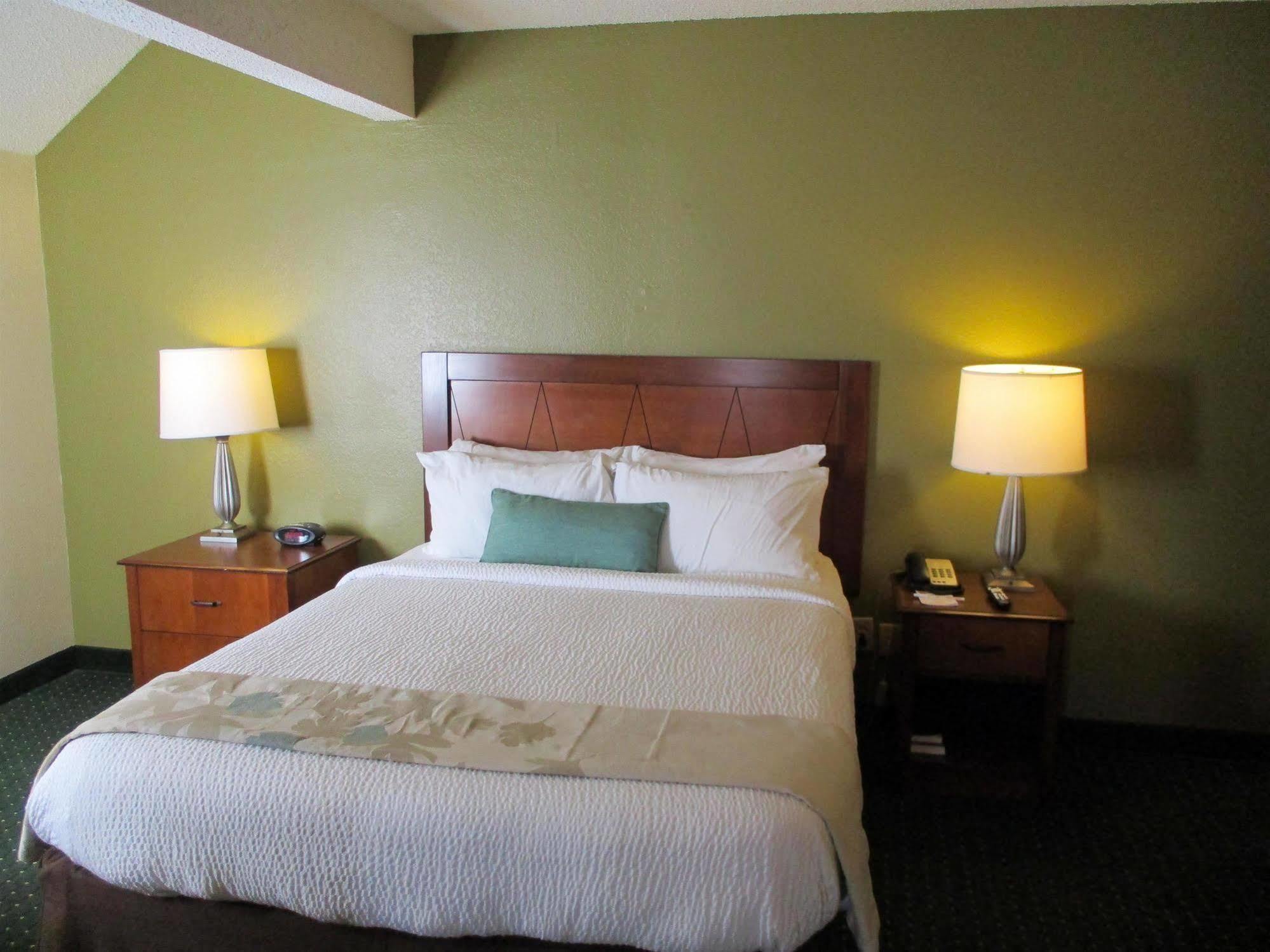 Hawthorn Suites By Wyndham Tyler Extérieur photo