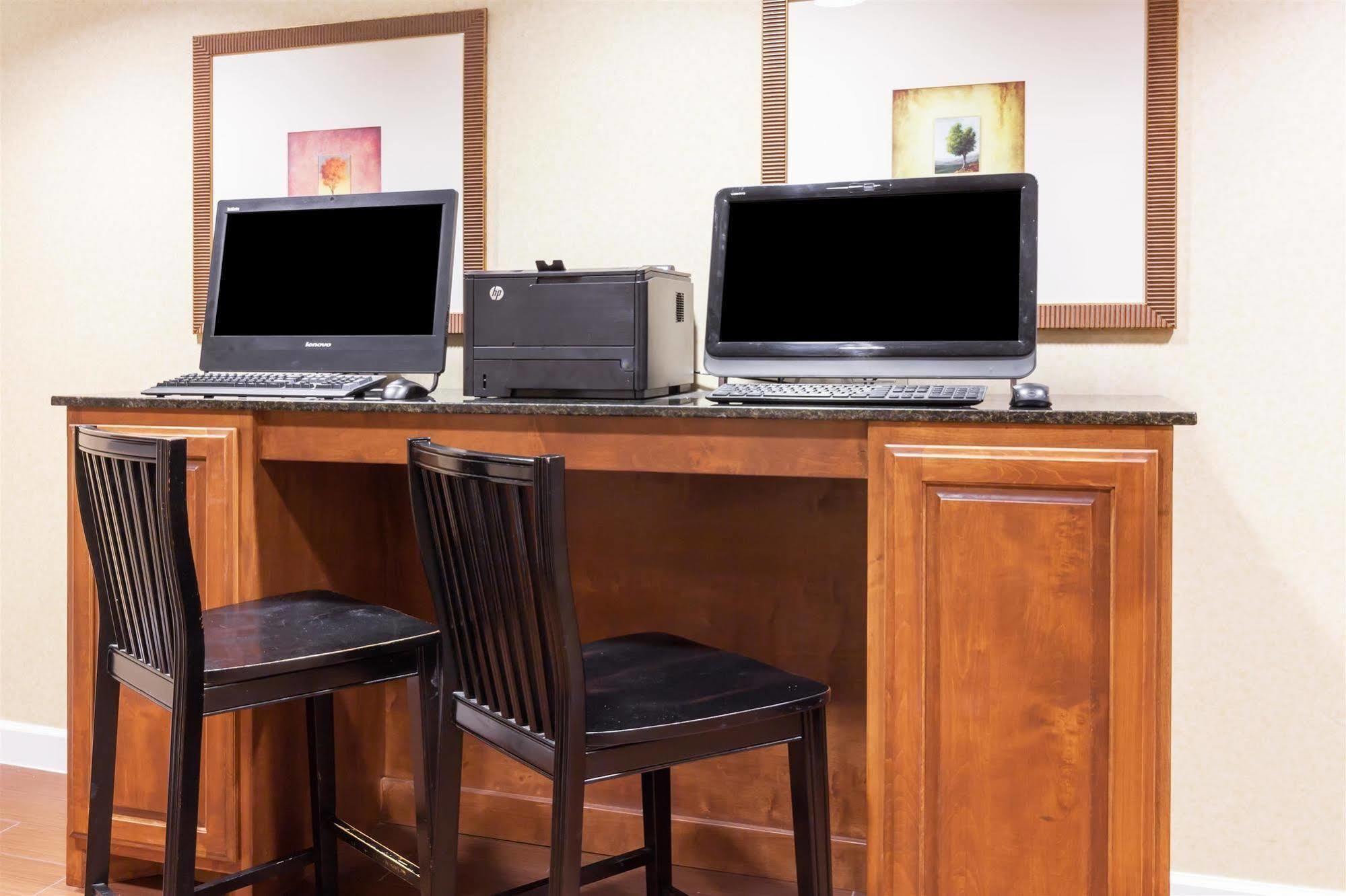 Hawthorn Suites By Wyndham Tyler Extérieur photo